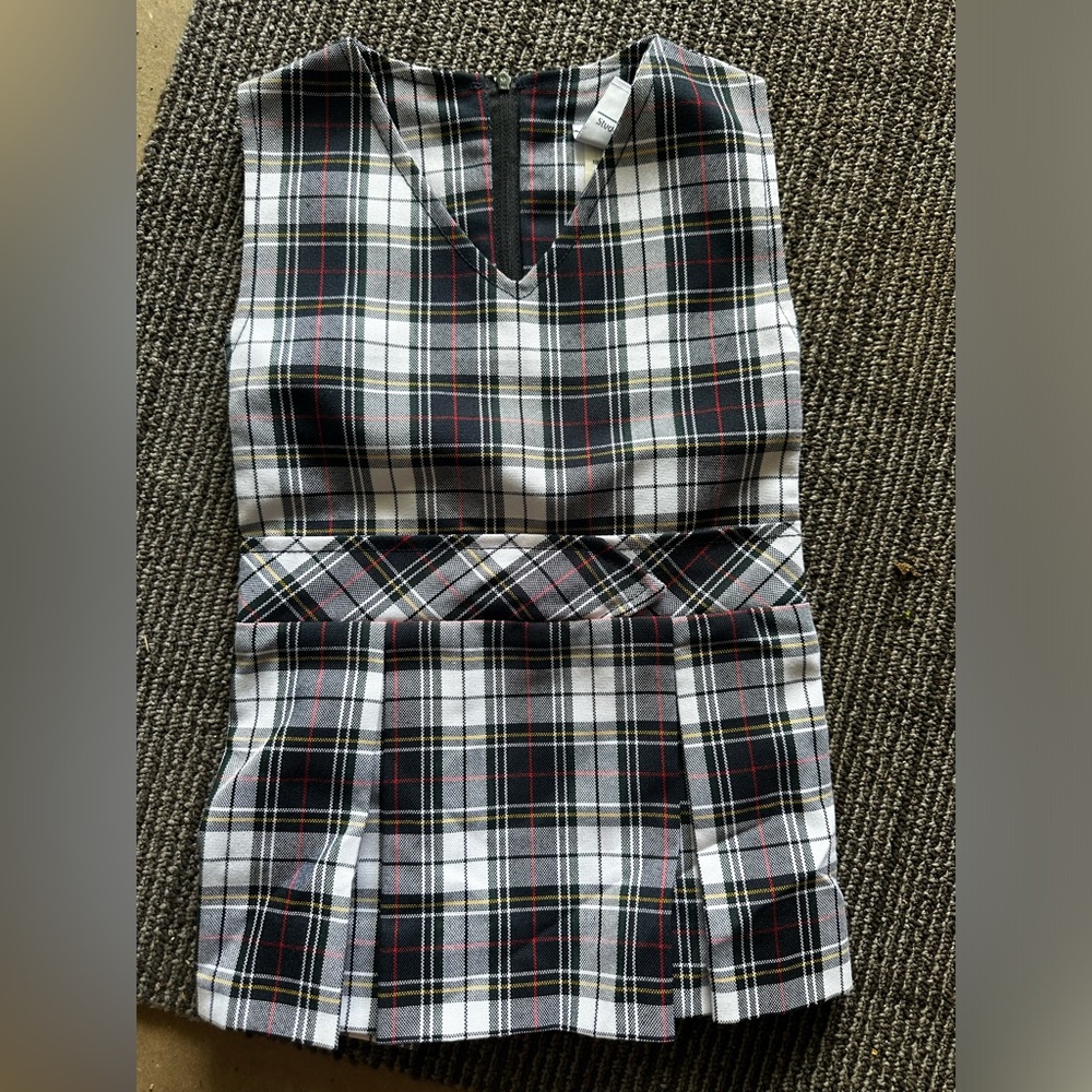 new have many other sizes available. this one is 2t uniform for school or church